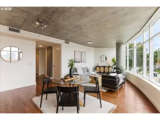 Photo #5: 272322521 Listing 