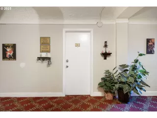 Photo #4: 272432063 Listing 