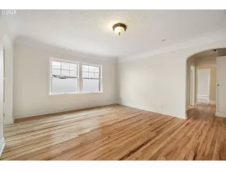 Photo #6: 272432063 Listing 