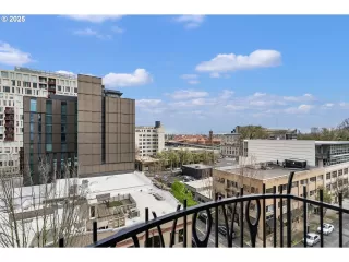 Photo #6: 273439684 Listing