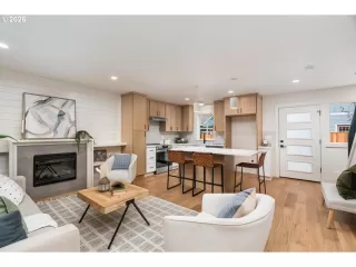 Photo #4: 273690882 Listing