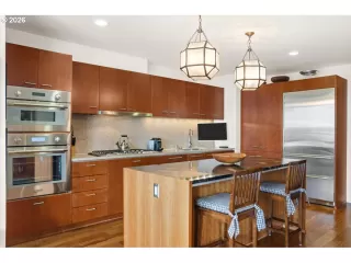 Photo #1: 273703694 Listing