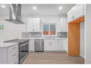 Photo #6: 275189109 Listing 