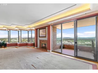 Photo #2: 275494603 Listing 