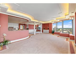 Photo #4: 275494603 Listing 