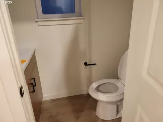 Photo #3: 275691789 Listing 