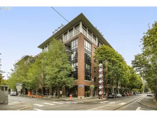 Photo #2: 275878504 Listing