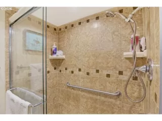 Photo #5: 275892881 Listing 