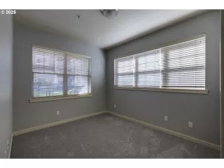 Photo #4: 275942020 Listing