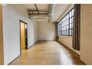 More Details about MLS # 276384268 : 1400 NW IRVING ST 328