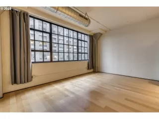 Photo #1: 276384268 Listing