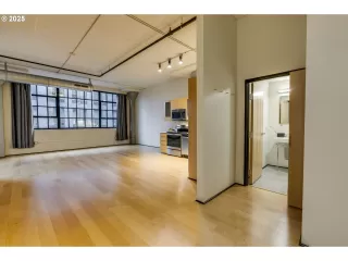 Photo #5: 276384268 Listing