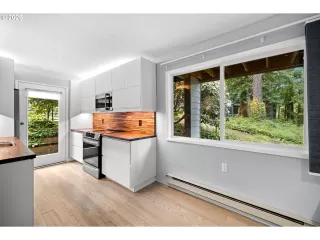 Photo #1: 276443597 Listing 