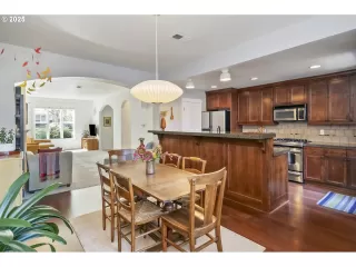 Photo #3: 276451699 Listing