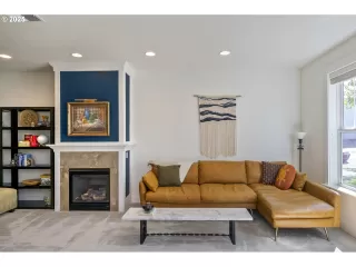 Photo #6: 276451699 Listing