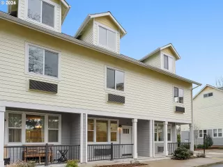 Photo #3: 276627535 Listing