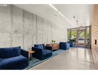 Photo #6: 277279615 Listing