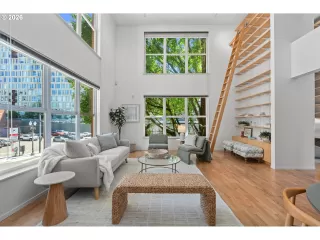 Photo #1: 277839877 Listing