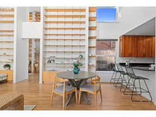Photo #6: 277839877 Listing