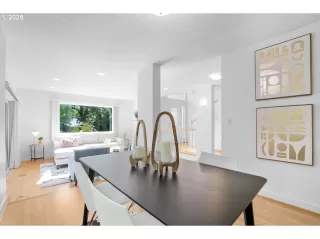 Photo #5: 278517192 Listing