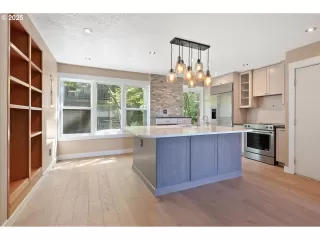 Photo #5: 279105509 Listing