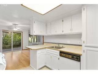 Photo #3: 279128790 Listing