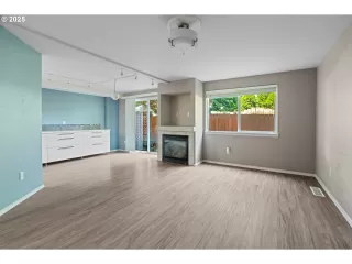 Photo #1: 279476968 Listing 