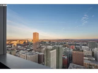 Photo #5: 279566196 Listing 