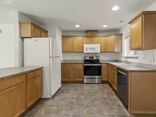 Photo #3: 279986879 Listing