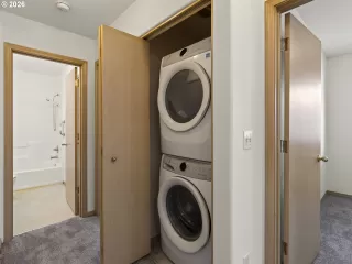 Photo #6: 279986879 Listing