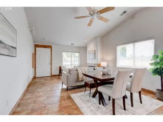 Photo #3: 280052854 Listing