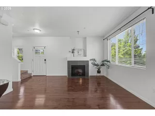 Photo #5: 280271799 Listing