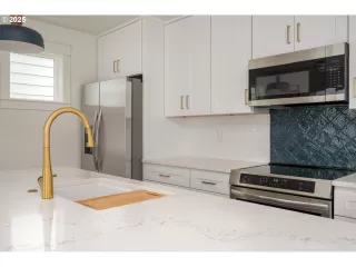 Photo #5: 281089931 Listing 