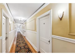 Photo #5: 281144255 Listing