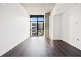 Photo #5: 281333744 Listing 