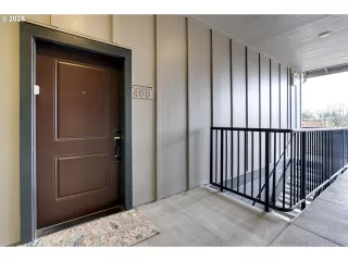 Photo #5: 281470135 Listing