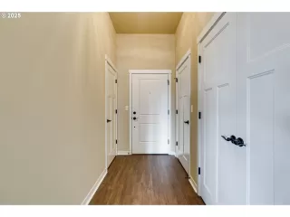 Photo #6: 281470135 Listing