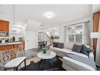 Photo #5: 281849374 Listing