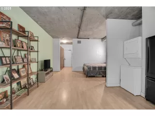 Photo #5: 282059919 Listing