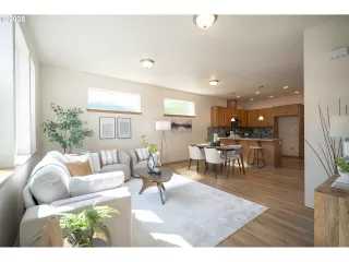 Photo #4: 282776262 Listing 