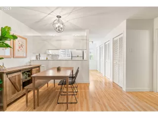 Photo #3: 283504900 Listing