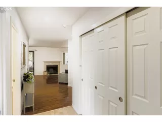 Photo #2: 283629576 Listing 