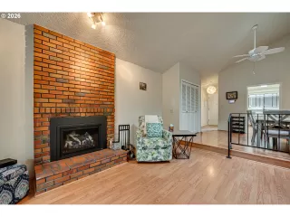 Photo #1: 284233749 Listing 