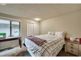 Photo #2: 284233749 Listing 