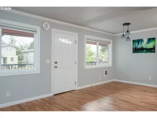 Photo #5: 284439327 Listing 