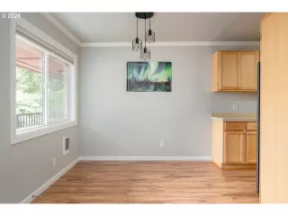 Photo #6: 284439327 Listing 