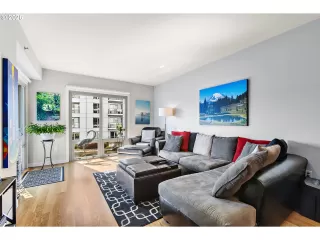 Photo #4: 284996417 Listing 