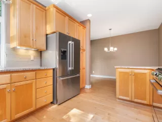 Photo #3: 285893683 Listing