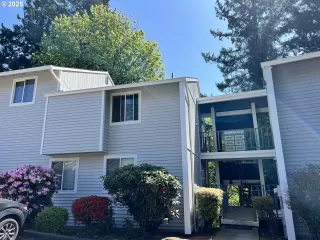 Photo #1: 285930587 Listing