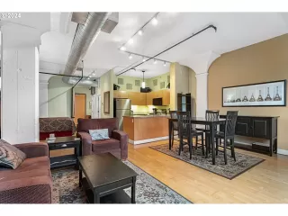 Photo #4: 286620572 Listing 